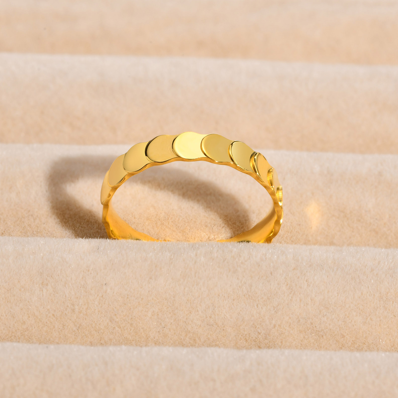 钛钢饰品 不锈钢鱼鳞圆片戒指女士 18k金色rings-阿里巴巴