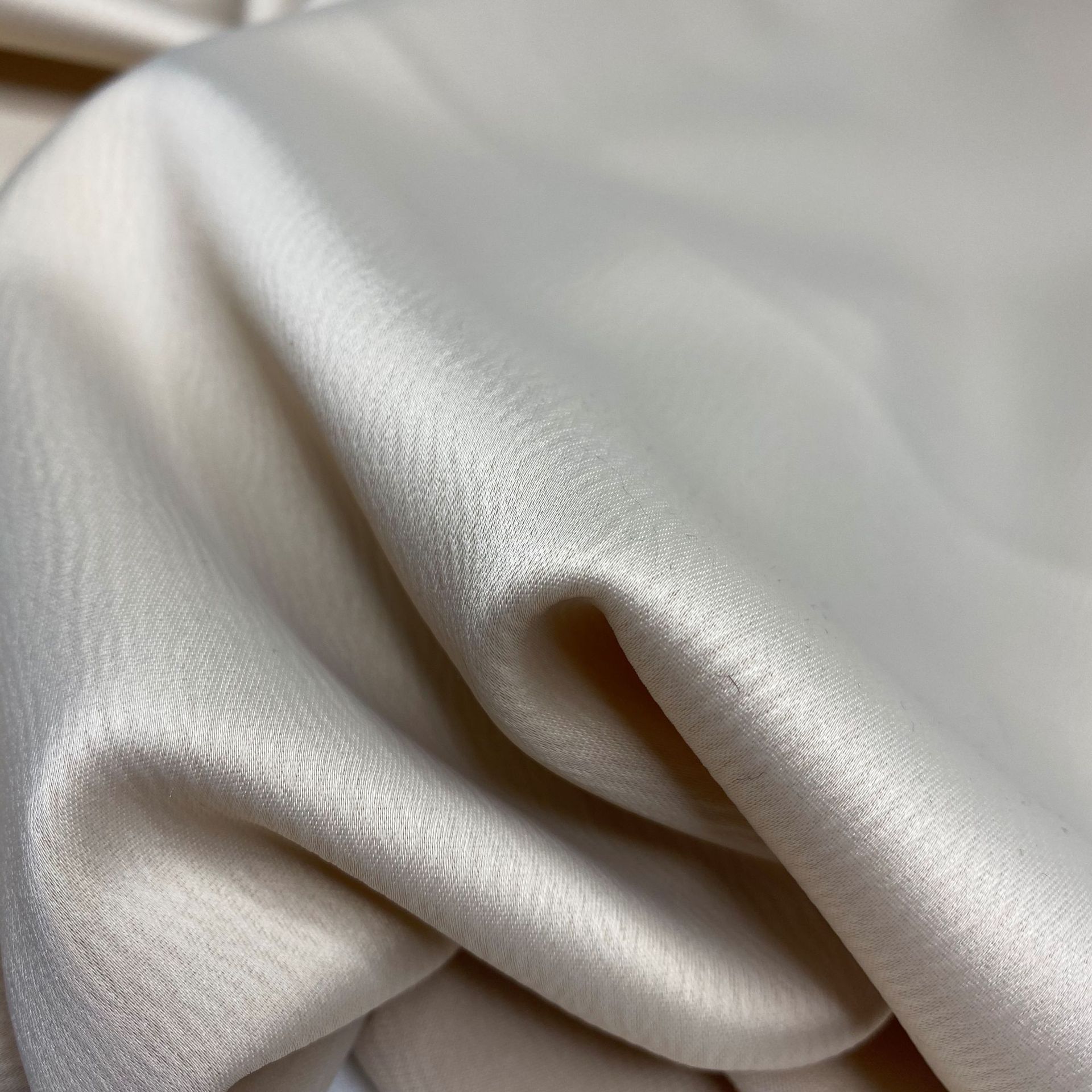 现货蚂蚁皱缎面 法国皱缎面 哑光水波纹色丁面料 礼服连衣裙布料