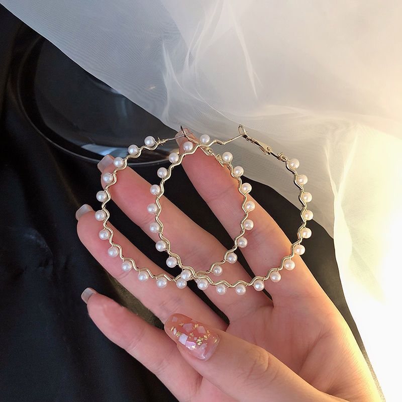 珍珠圈圈大耳环2023新款气质网红耳饰女港风耳坠针优雅日韩时尚in