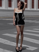 WILDGIRL欧美女装新款性感一字领抹胸撞色侧腰绑带显瘦吊带连衣裙