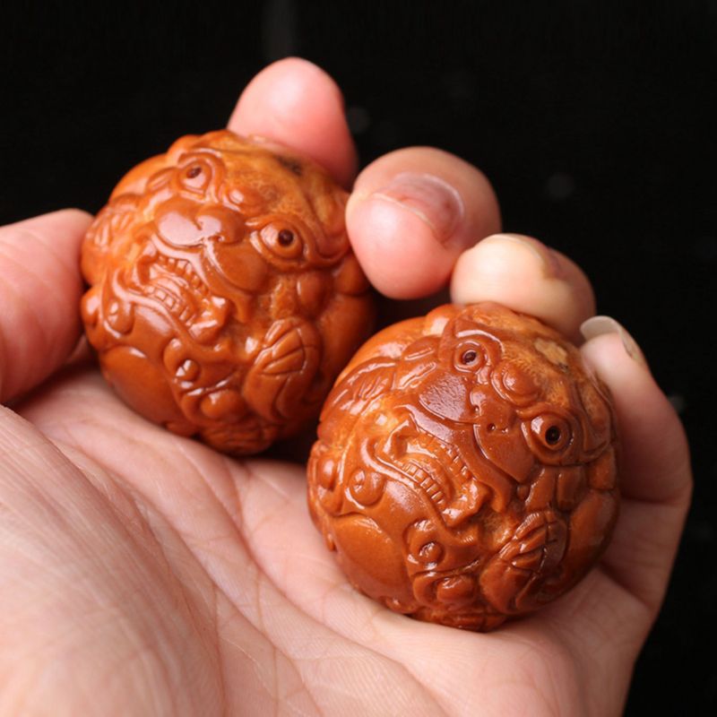 橄榄核文玩手串橄榄核雕刻巴西进口大核正圆料貔貅一对手球橄榄胡