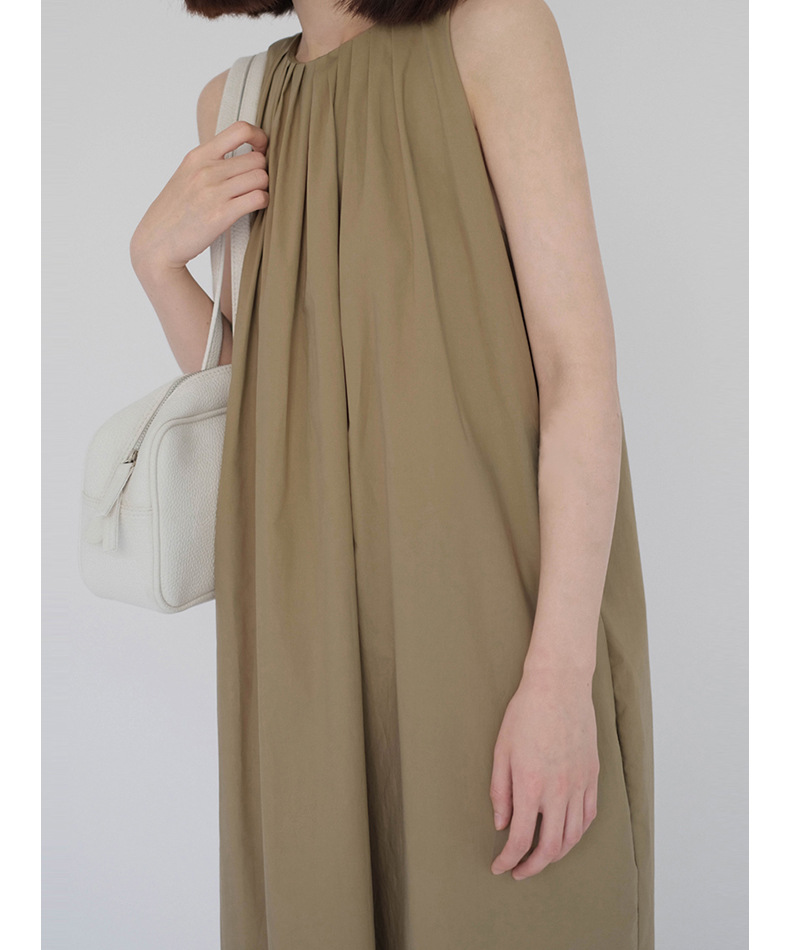 soft 褶皱卡其色廓形无袖连衣裙女夏中长款小众a字长裙