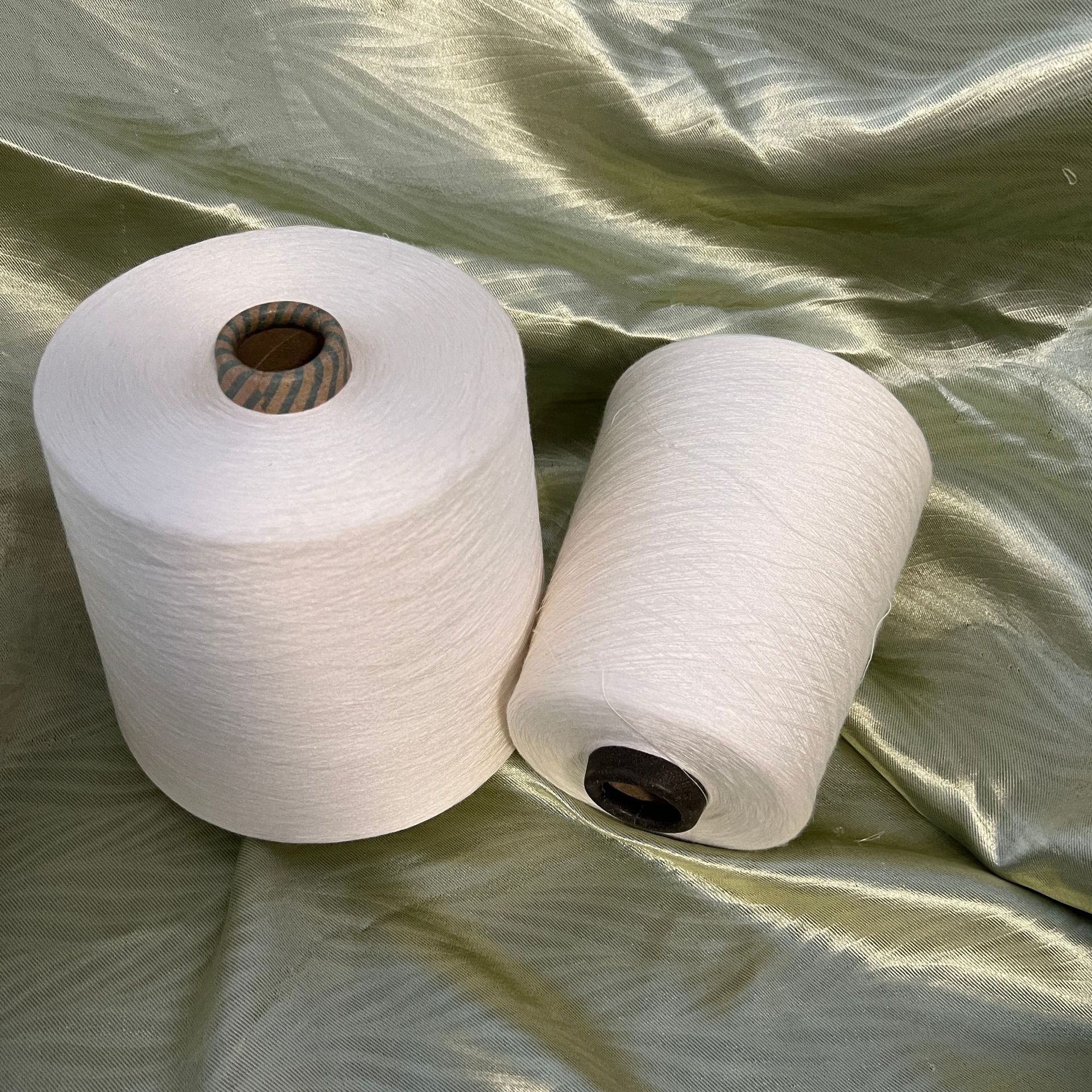 环锭纺竹纤维棉混纺合股纱21支b50/c50 21支32支 竹棉股线