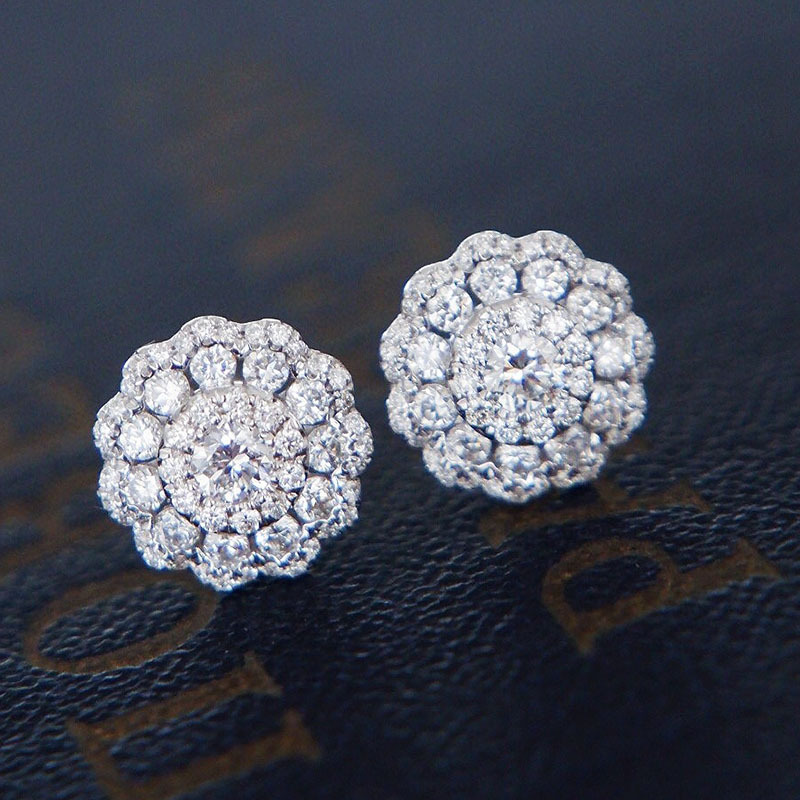 18k白金钻石耳钉女珠宝耳饰群镶天然钻石1克拉太阳花耳环