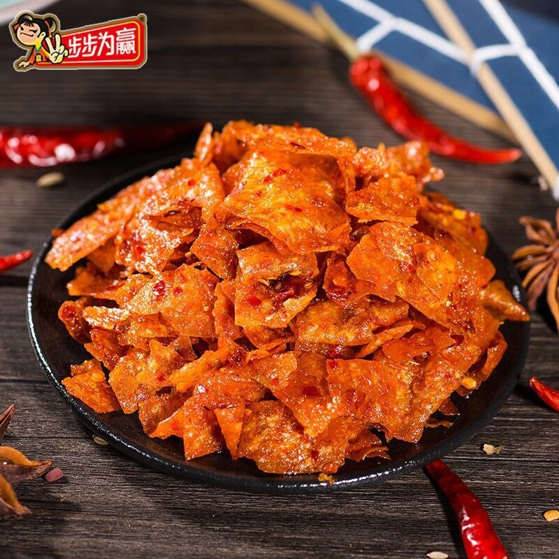 步步为赢100g片片香爆辣味辣条麻辣零食休闲批发一件代发