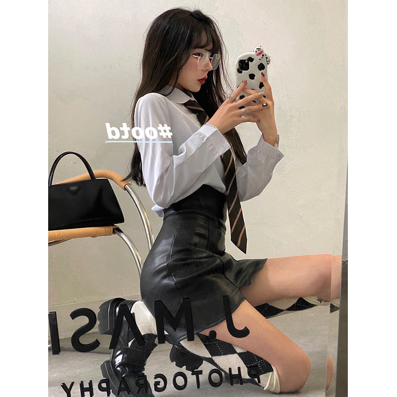 性感少女黑色皮裙短裙2021春季高腰显瘦包臀裙半身裙a字复古代理