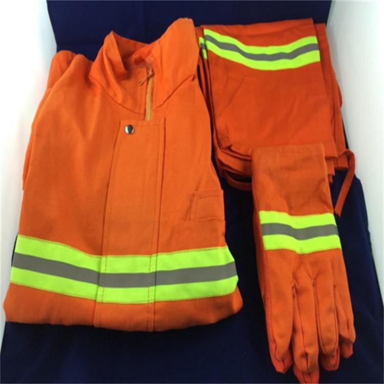 衣服采用芳纶面料,采用高性能防护材质,颜色为橘红色,产品的质量检测