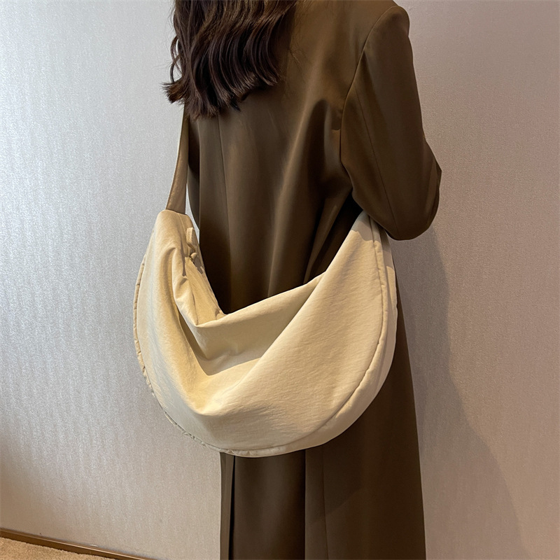 Women's Bag 2022 Autumn New Large Capacity Casual Fashion Korean Style Women's Cross-Body Bag Commuter Nylon Shoulder Bag