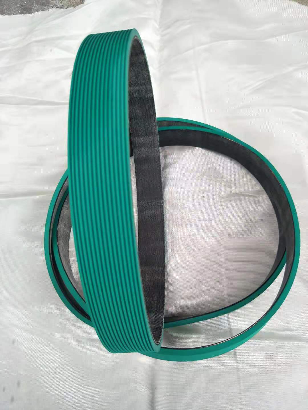 工业皮带旋盖机拧盖机皮带硫化无缝带平带红胶带绿胶带食品传动带