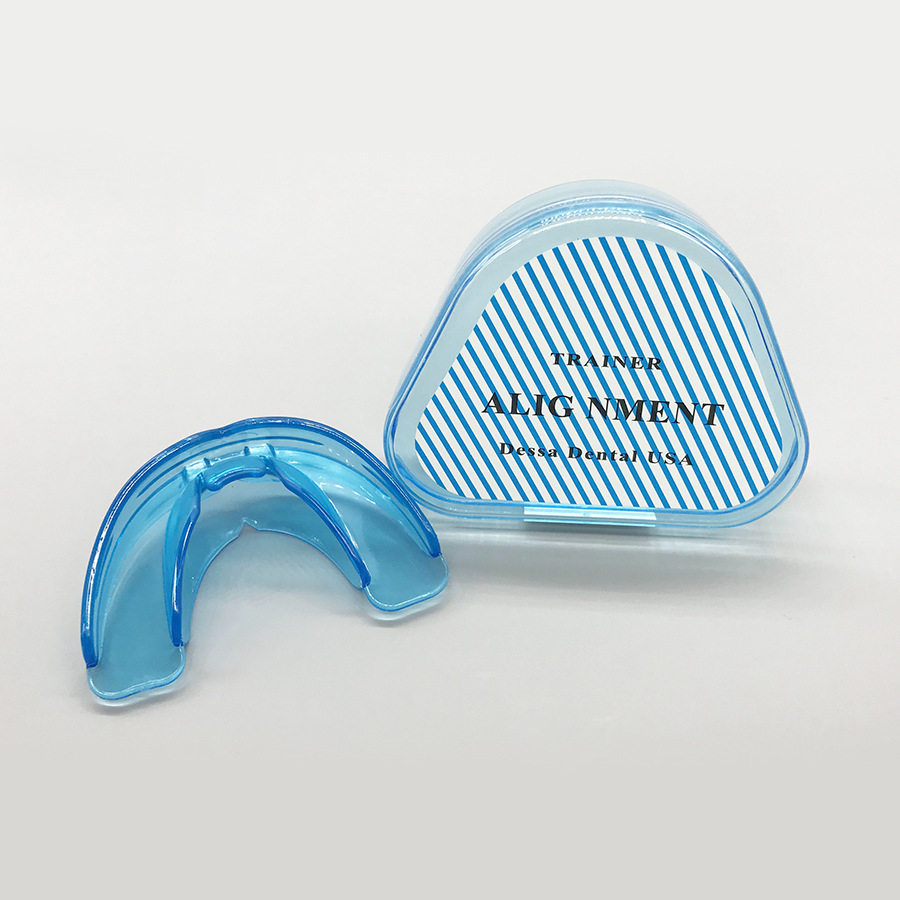 外贸成人拳击运动护齿牙套防磨牙隐形牙套牙齿矫正器保持器牙盒