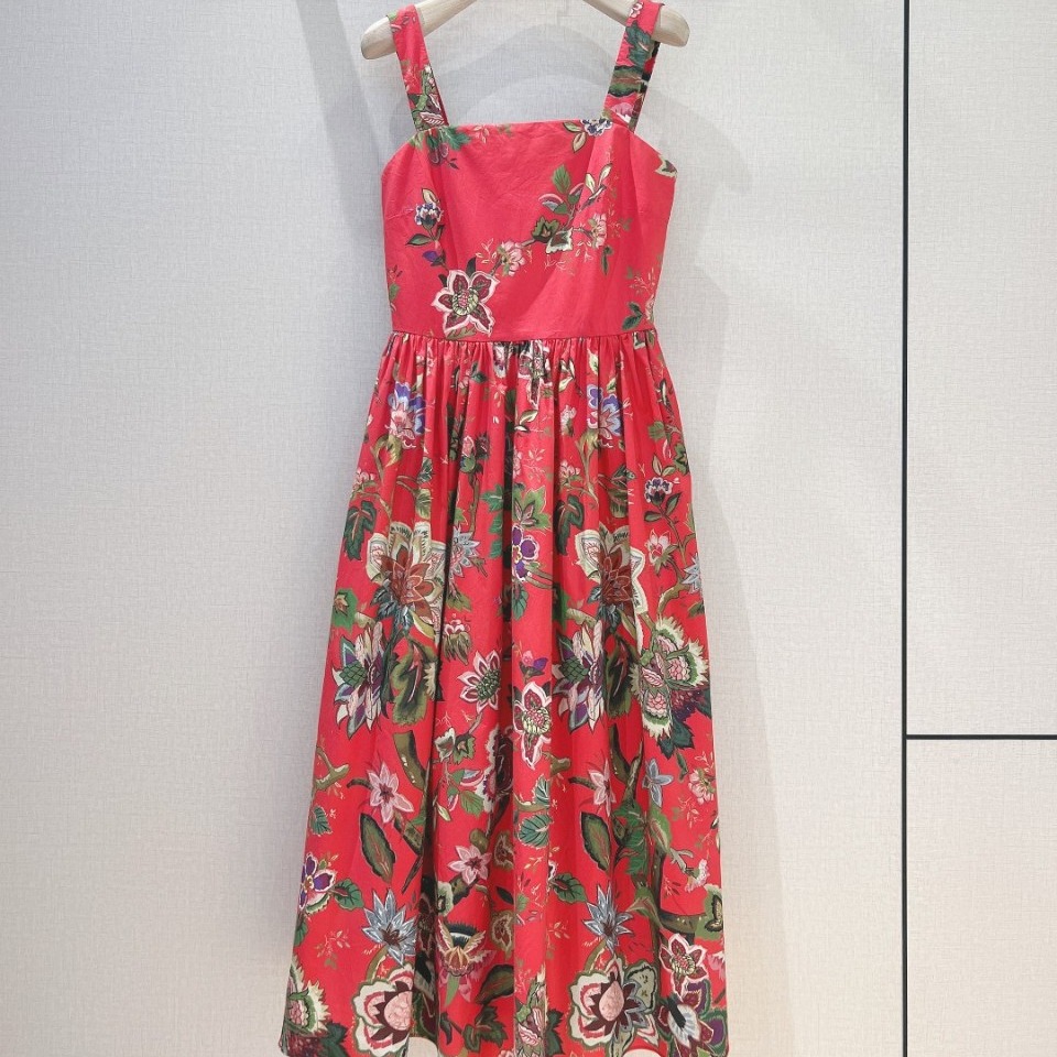 南油高端24春夏新款吊带红色纯棉收腰蝴蝶花朵印花连衣裙长裙田园