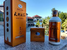 现货 白酒批发  贵人 53度500ml*6瓶  柔和酱香型送礼宴请白酒