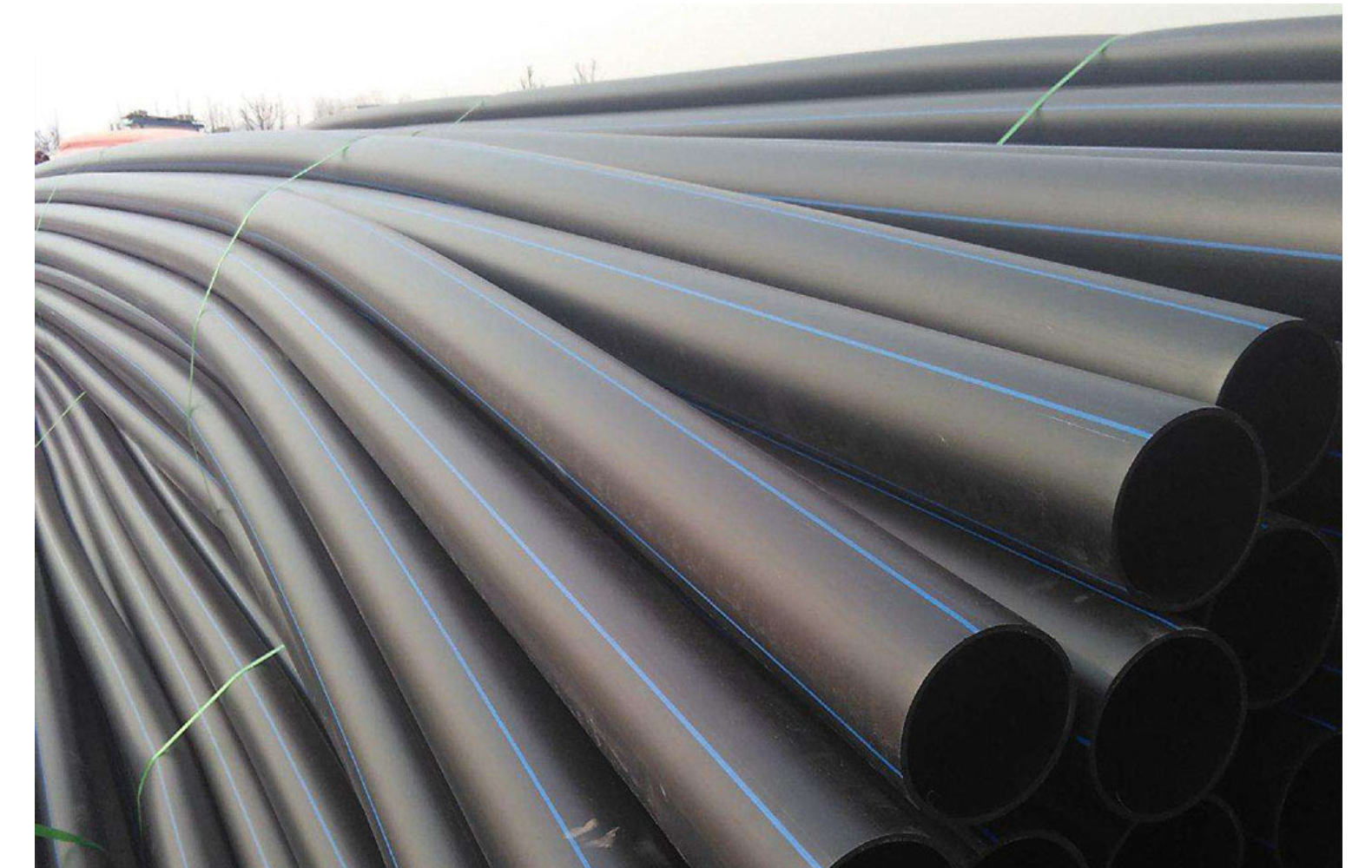 四川成都pe排水管 灌溉管 聚乙烯塑料输水管 黑色大口径pe管20mm