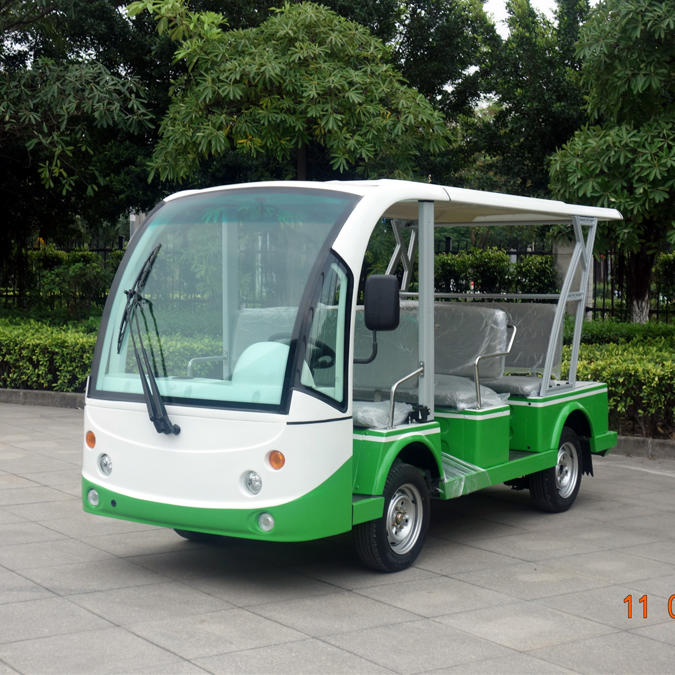 玛西尔8座半封闭电动旅游景区观光看房接待车游览电瓶四轮电动车