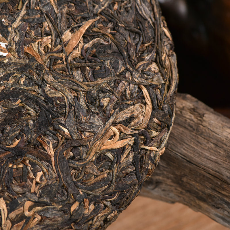 普洱茶生茶357g易武古树茶 云南名山系列饼茶大叶种晒青毛茶批发