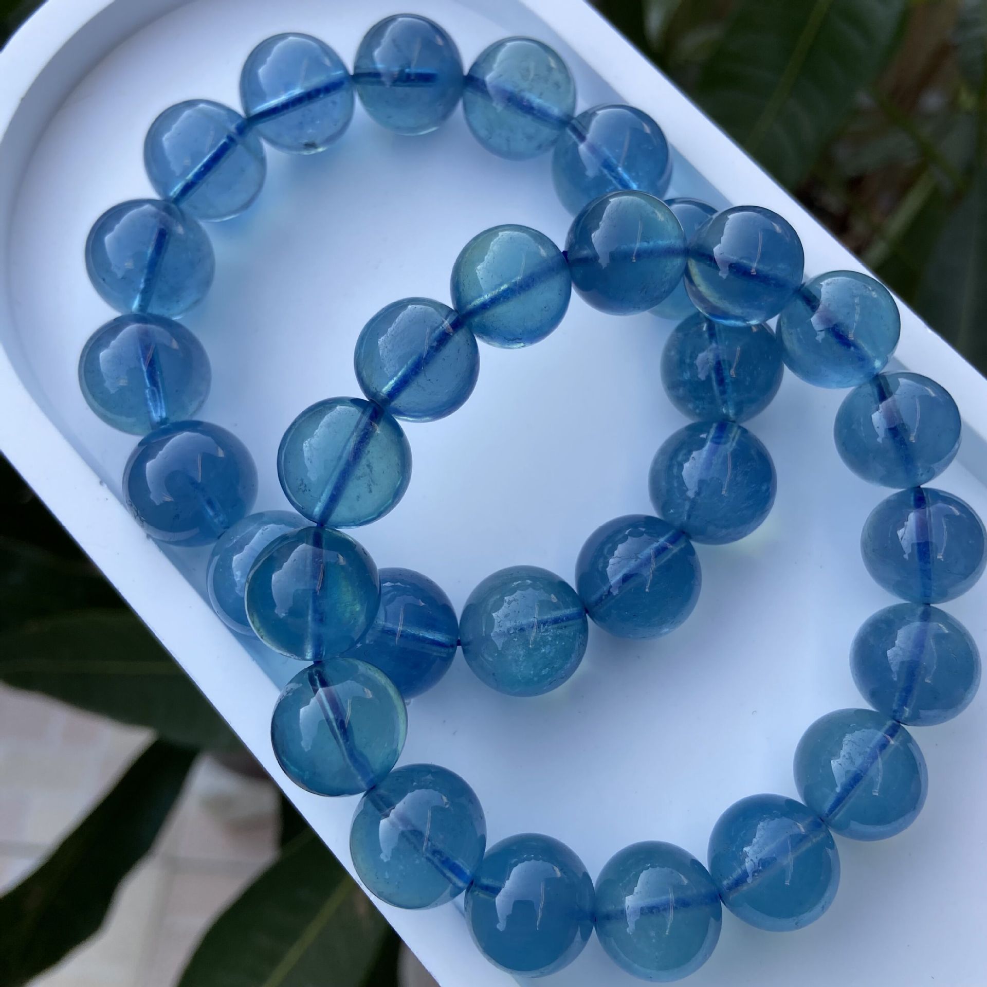 天然海蓝宝手链蓝宝石手串天空蓝水晶饰品情侣礼物佛珠圆珠批发