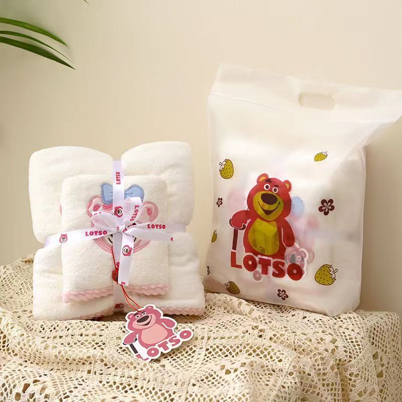 Wholesale Coral Velvet Towel Bear Covers Strawberry Bear Bath Towel Towel Set Combination Thread Edging Child and Mother Covers