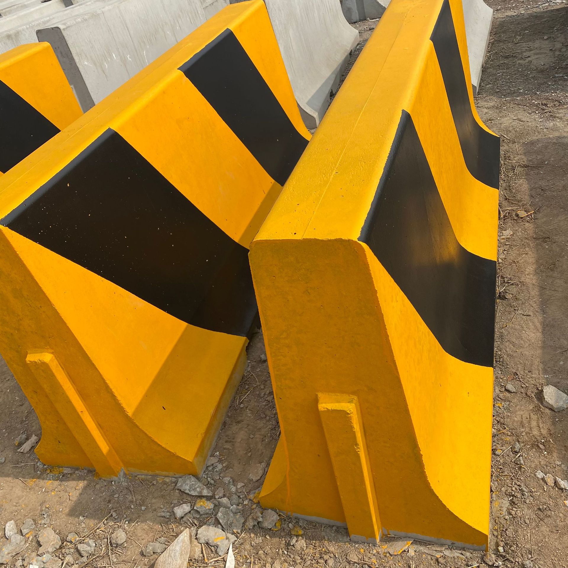 认准实体厂家 水泥隔离墩现货 马路防撞隔离栏 13831258568-阿里巴巴