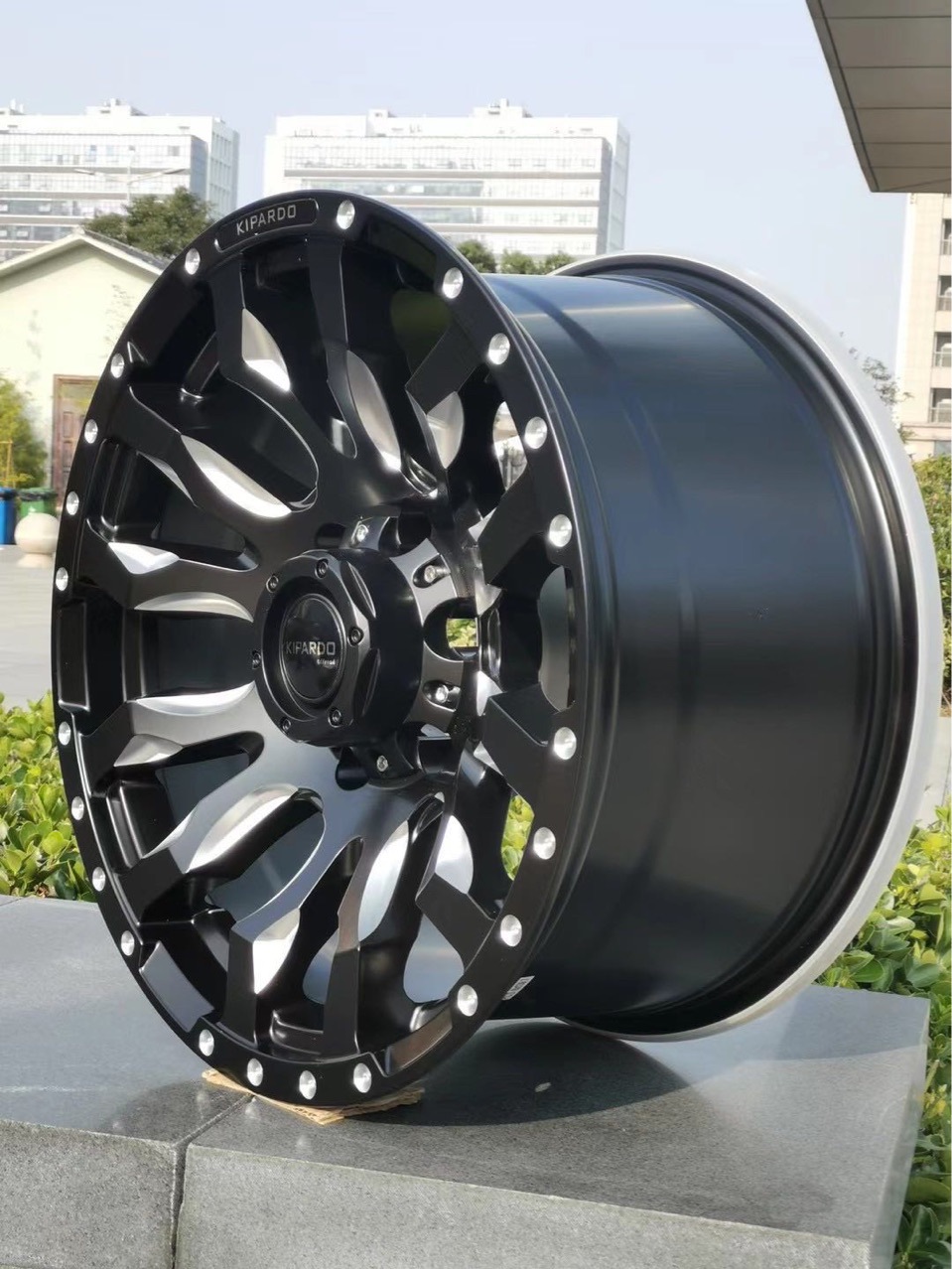 适用牧马人长城炮h5h9坦克300途乐霸道bj40帕杰罗猎豹h3越野轮毂