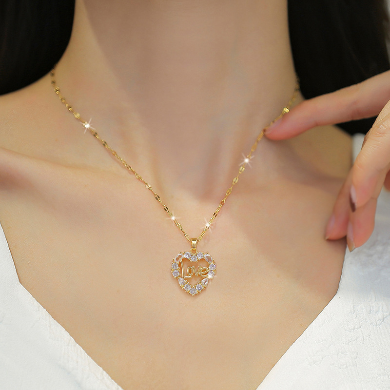 [Titanium Steel] Love Love Light Luxury Elegant Gorgeous Full Diamond Necklace Women's All-Match Clavicle Chain Titanium Steel Chain