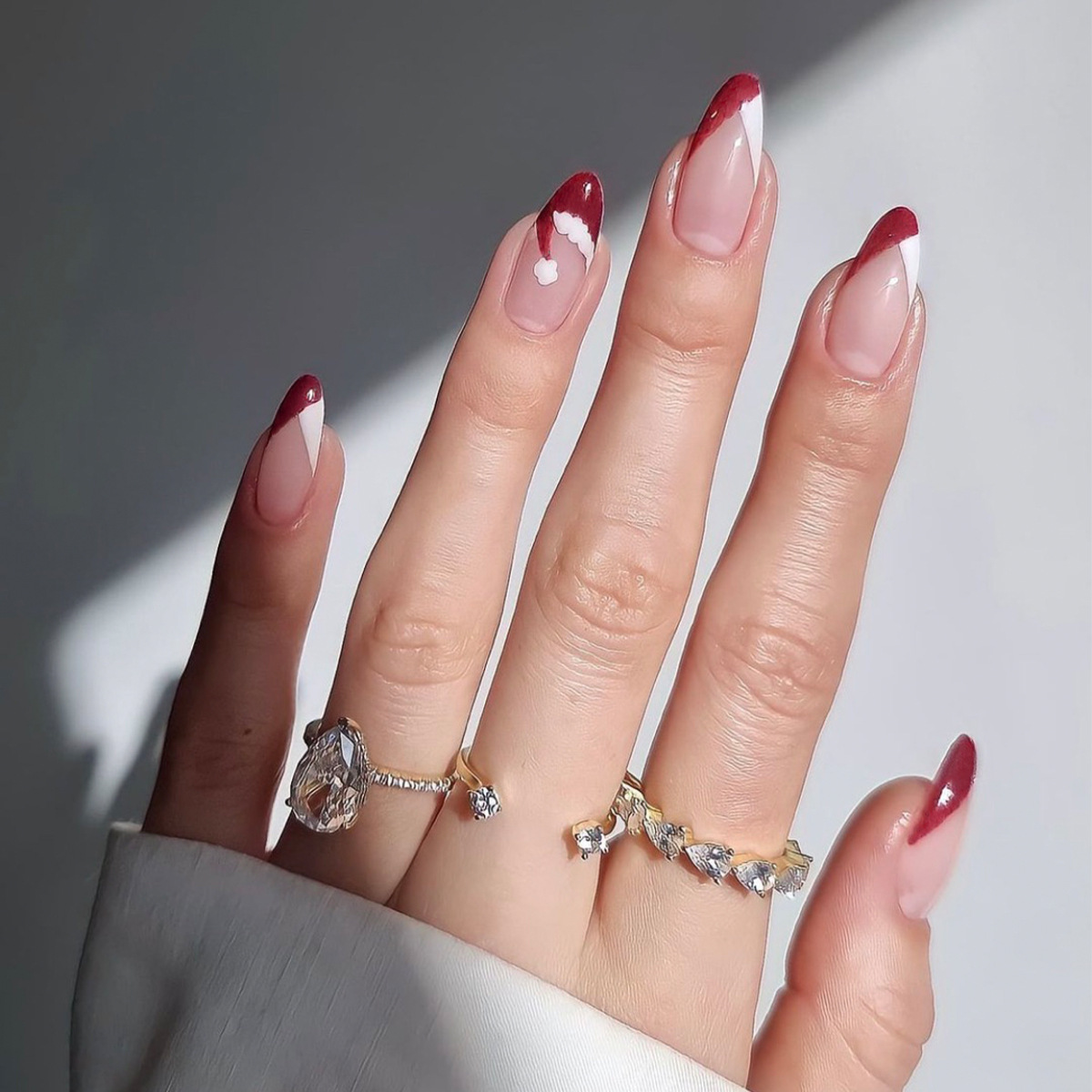 杏仁形穿戴甲 圣诞节圣诞帽美甲片 外贸节日氛围感假指甲贴片新款