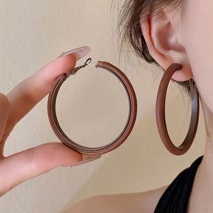 简约几何夸张圆圈耳圈女ins风时尚轻奢耳饰小众设计感高级感耳扣