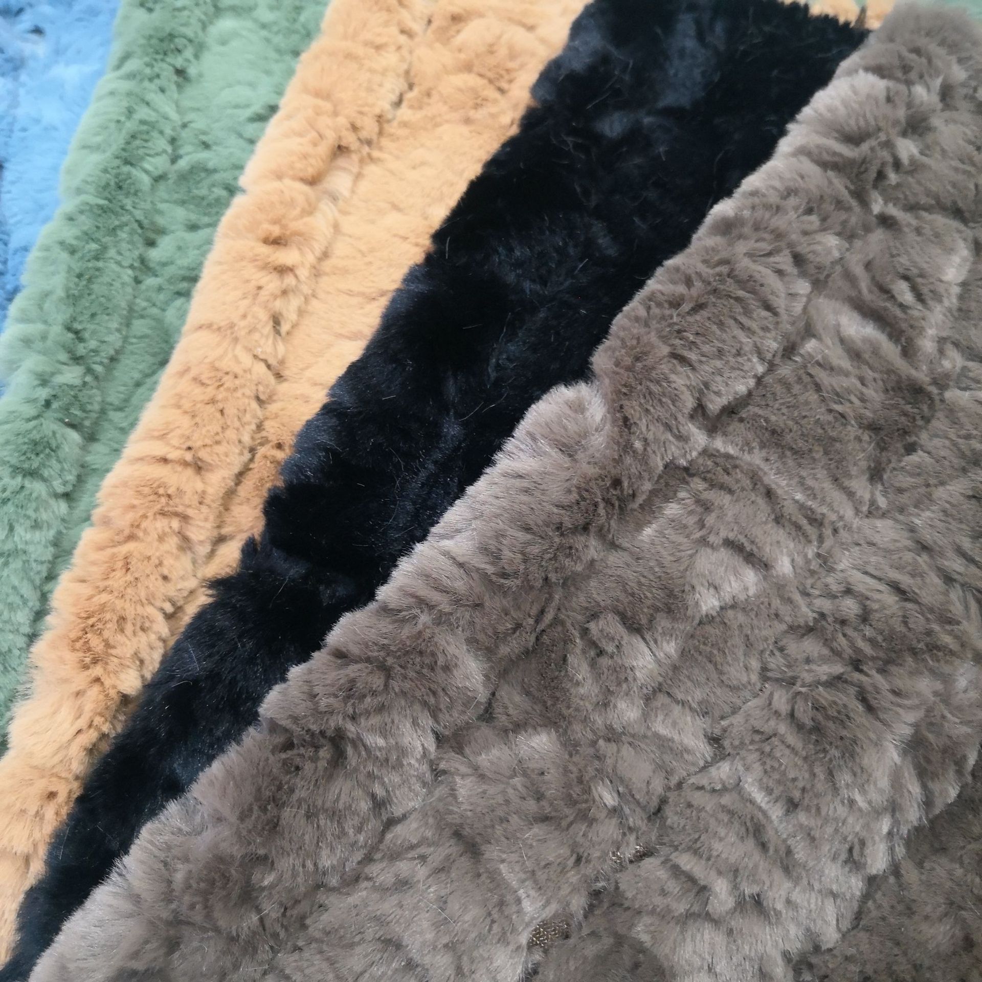 现货50mm兔毛抽条刷花 10毛高兔毛提花剪沟 服装箱包家居服面料