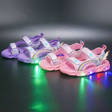 女童凉鞋爱莎公主儿童发光带灯2024夏季新款女孩中小童运动沙滩鞋