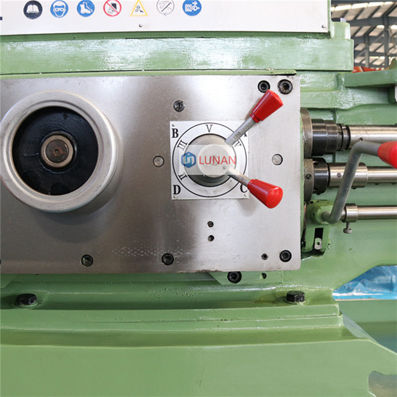 机床床头箱润滑采用摆线泵进行循环强制润滑,针对南方炎热天气,保证了