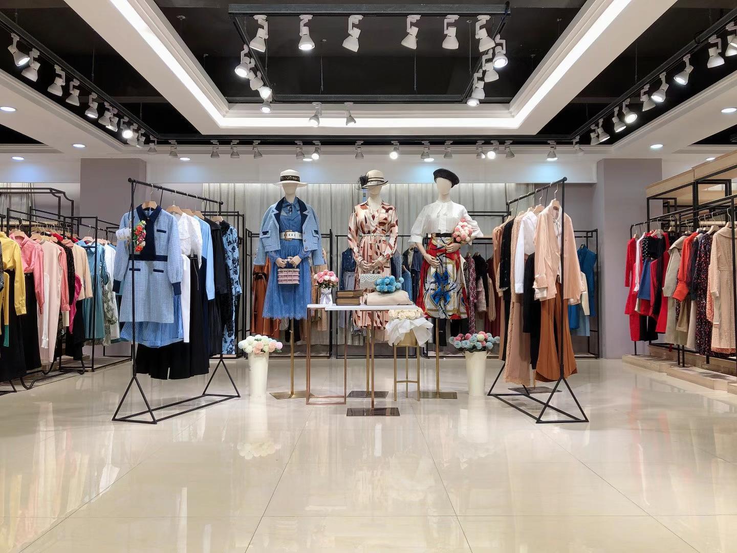 高端专柜品牌万紫千红2022春高端精品女装尾货库存走份批发