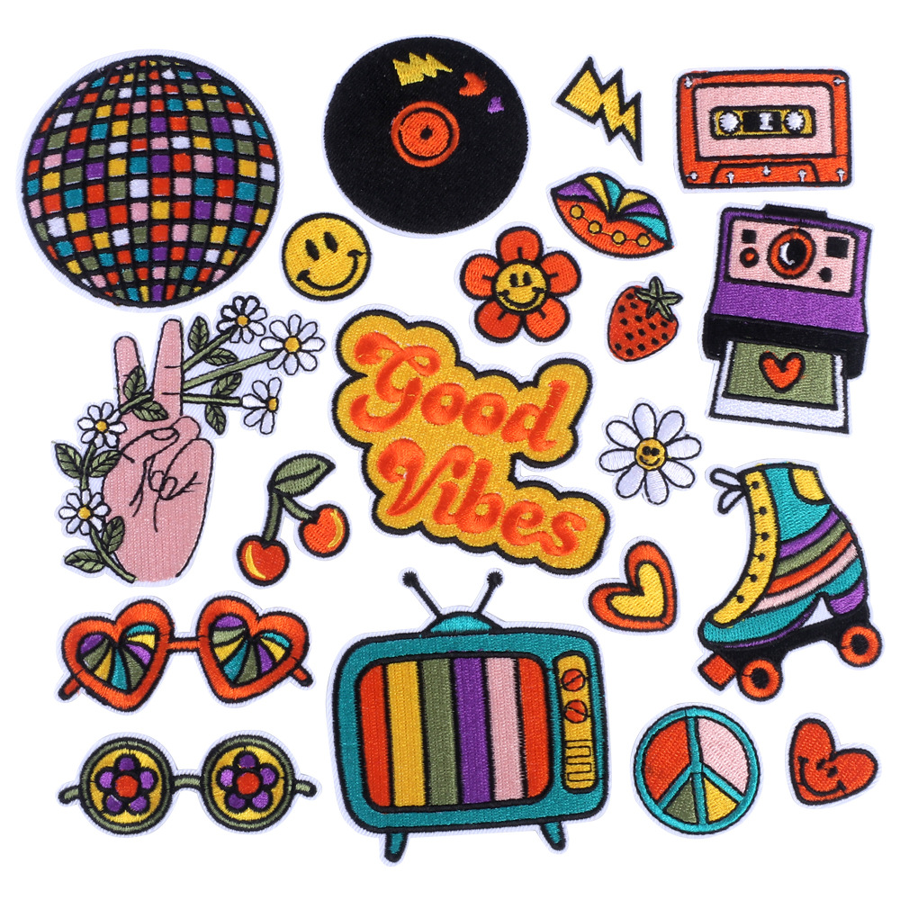 电视机字母笑脸刺绣补丁适用于衣服包包DIY装饰补丁