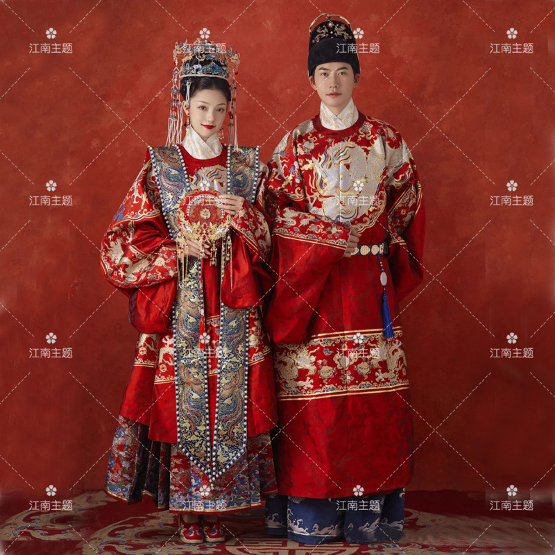 新中式婚嫁服装影楼情侣主题拍照汉服婚纱照凤冠霞披古装演出唐装