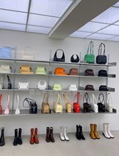 服装店展示架女装店铺鞋包饰品不锈钢货架衣帽墙上隔板置物架多层