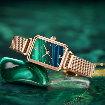 香港碧罗妮女士手表复古轻奢小众方形学生防水石英表气质小绿表