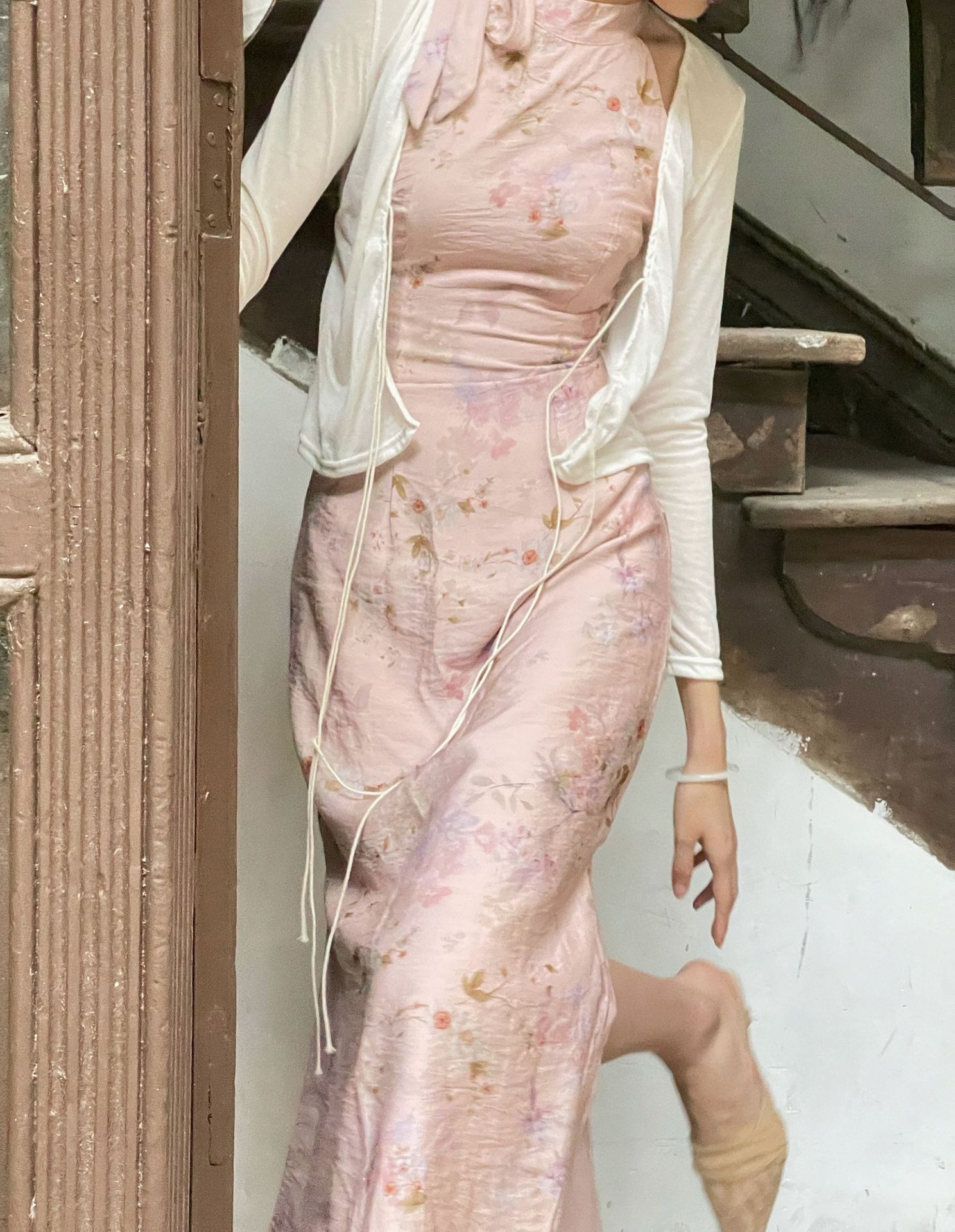 法式复古花色温柔素雅烟雨江南年轻改良旗袍气质削肩中长款连衣裙