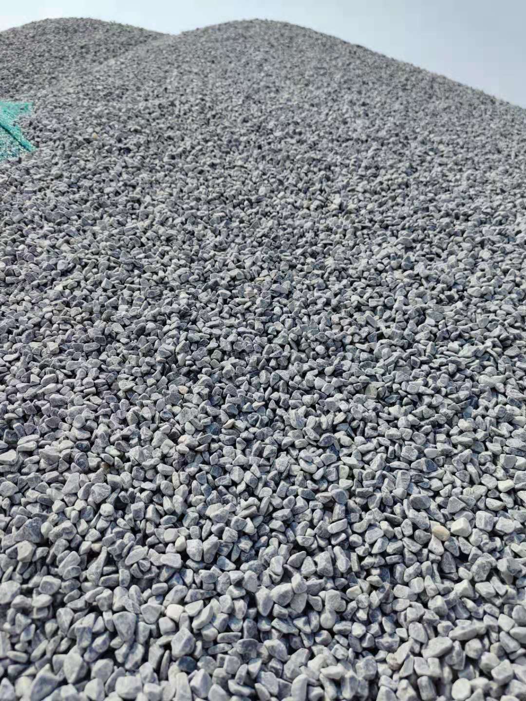 现货灰色砾石水洗石市政工程铺路园林造景水磨碎小石子厂家批发