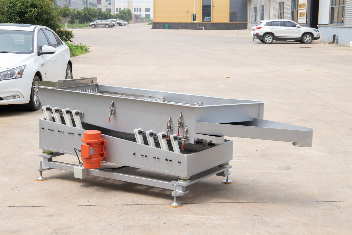 粮食振动筛分机长形不锈钢振动筛粉机南京厂家往复式直线振动筛