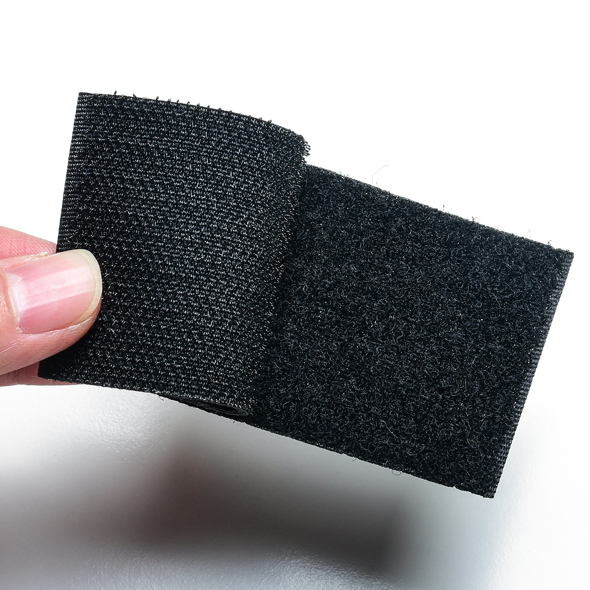 定制英文字母刺绣布贴立体魔术贴 个性英文字母魔术贴徽章士气章-阿里