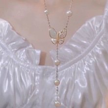 抖音爆款镶钻蝴蝶项链女小众设计珍珠流苏锁骨链网红颈链一件代发