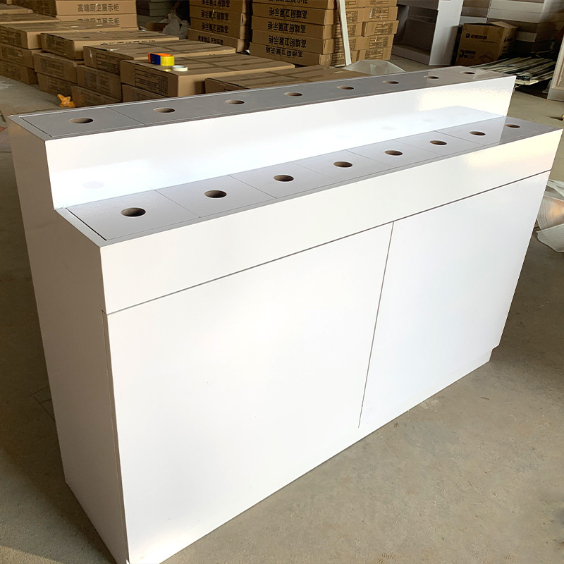 厂家定制卫浴水龙头烤漆双开门2层展柜白色五金展架-阿里巴巴