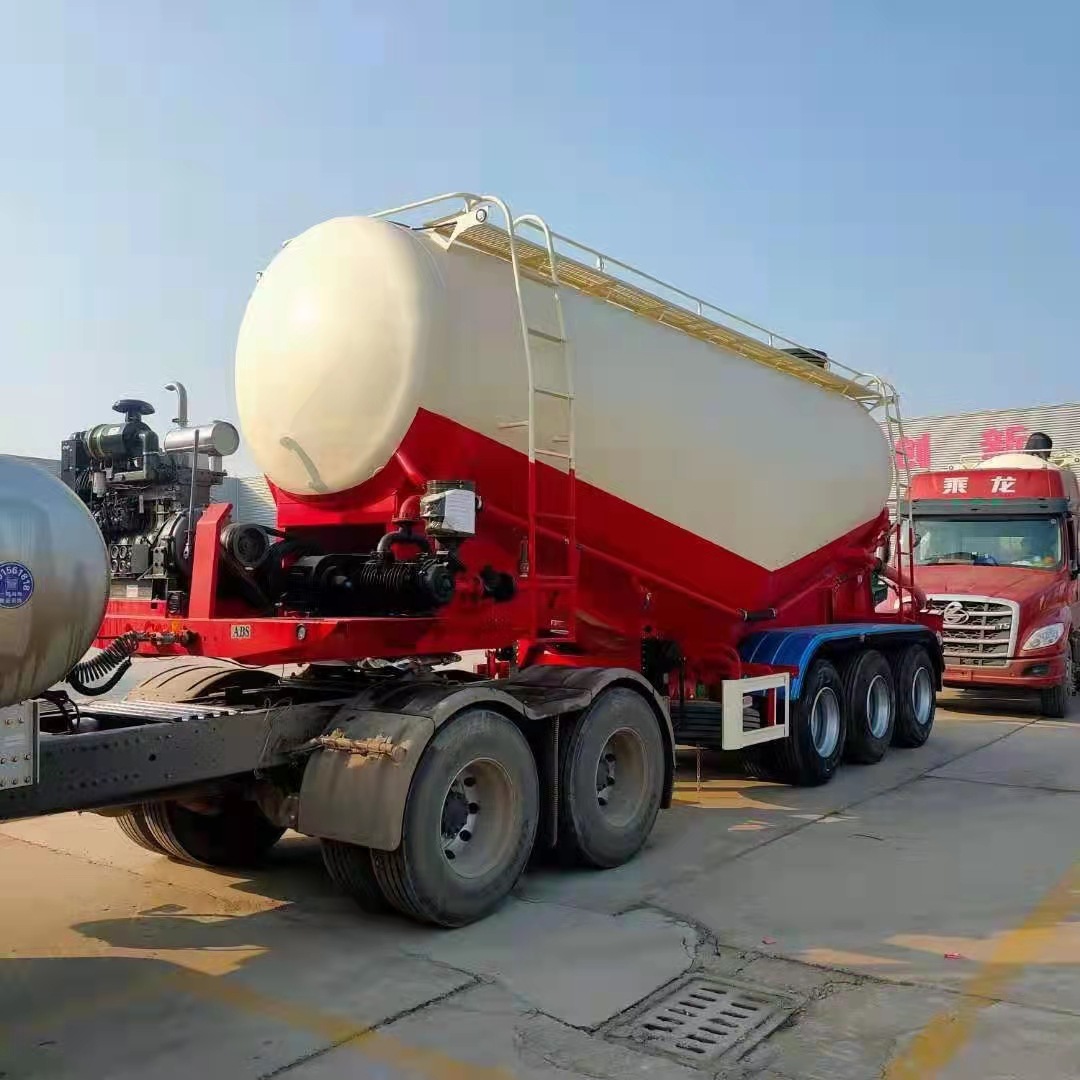 低密度粉粒物料运输半挂车散装水泥罐车粉粒物料运输半挂车