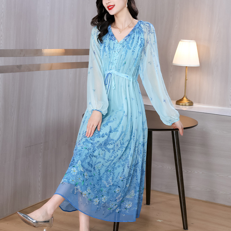 连衣裙2024春季新款女装新款高级感法式高腰碎花裙高端气质度假裙