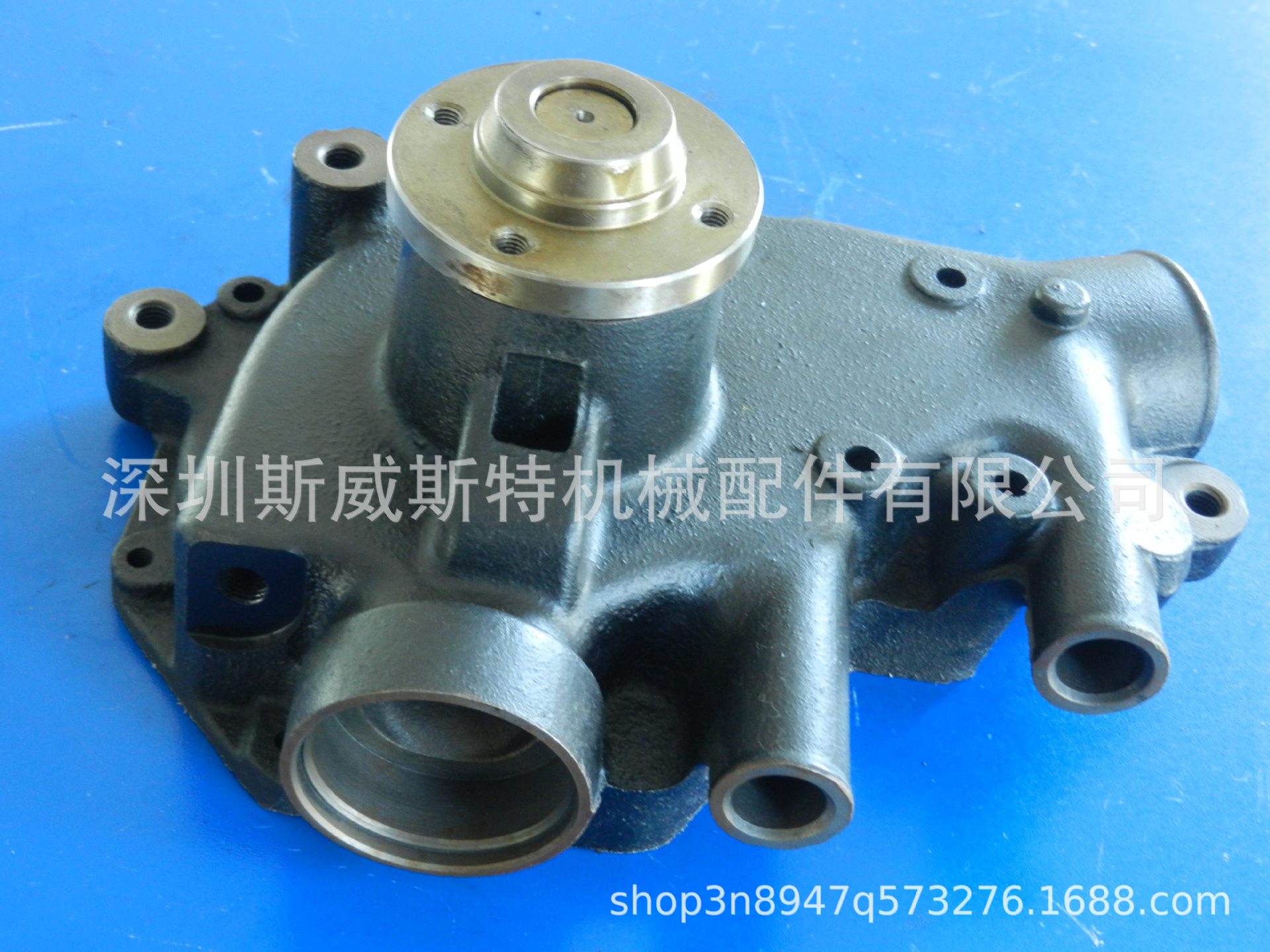 达夫卡车水泵0683225 0683386 0683225 1609871 达夫xf280水泵