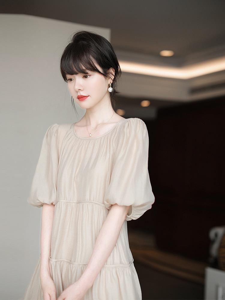 韩式财阀小资风 珠贝色泽小量感连衣裙