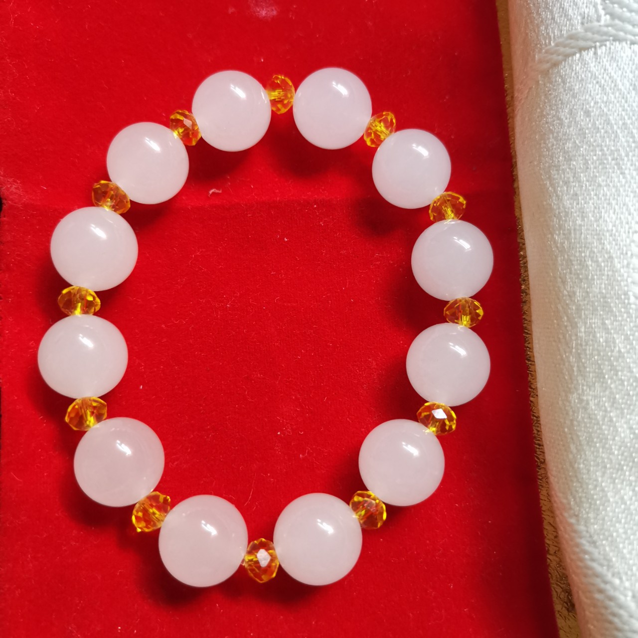 新疆乌尔禾天然金丝玉羊脂级一级超白手串收藏品正品厂家批带证书