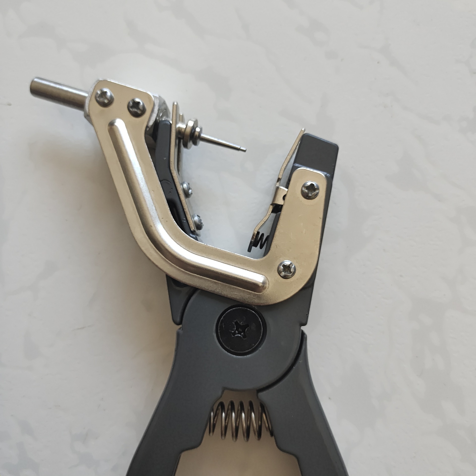 耳标牛耳标耳标钳子兽用耳标钳子打耳标钳自动耳标钳子