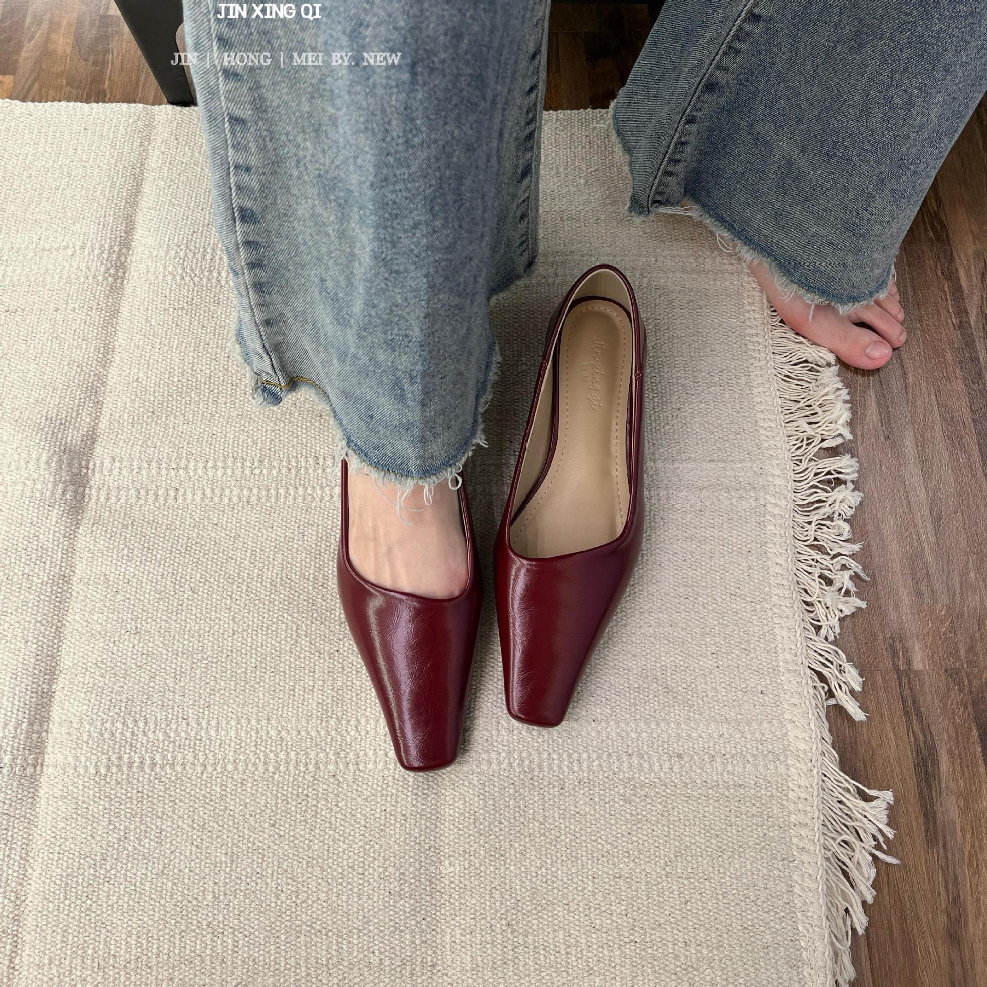 法式复古方头中跟单鞋女鞋子2025年新款春季粗跟简约黑色通勤船鞋