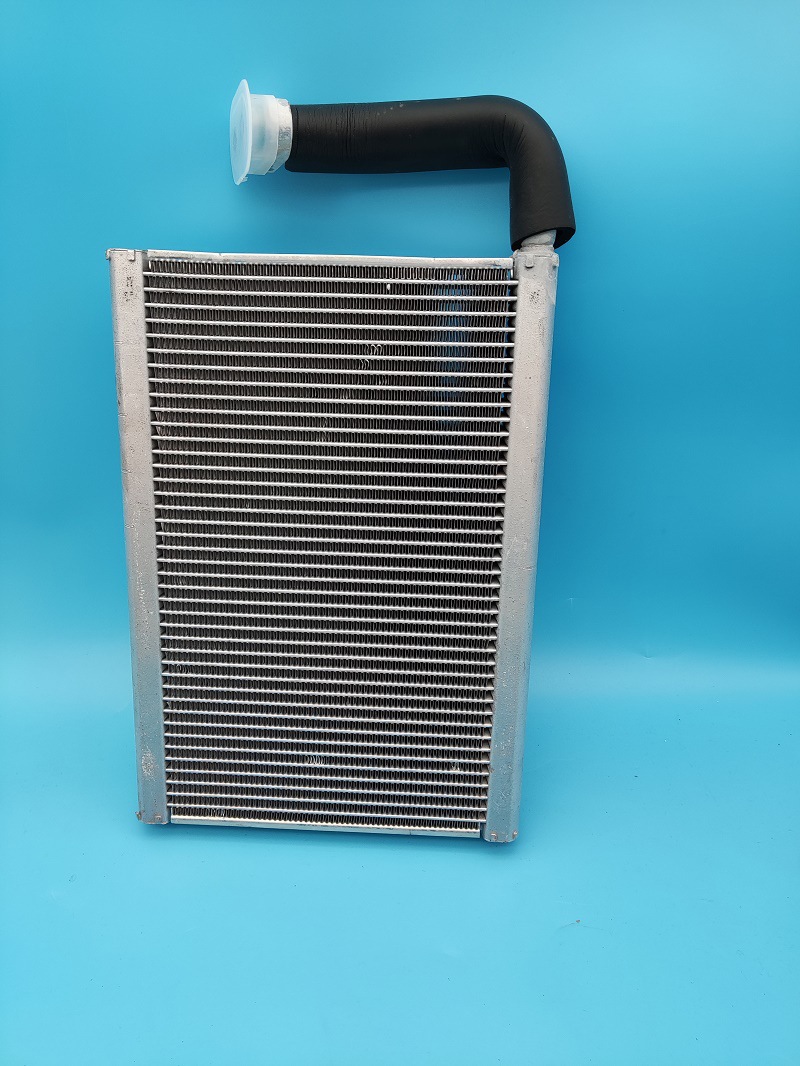 徐工60da中联雷沃80e雷沃75h雷沃80e 60e 65挖机空调蒸发器蒸发箱