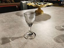 M204时尚水晶玻璃白酒杯烈酒杯个性三角杯小酒杯一口吞杯小高脚酒