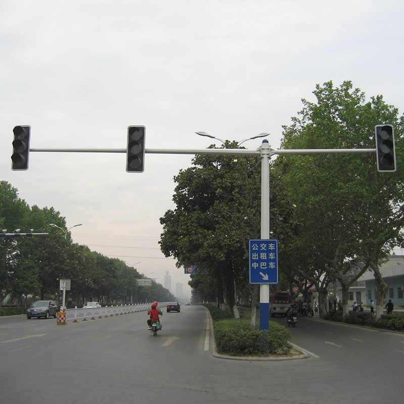 厂商供应 交通信号杆 机动车红绿灯杆 led交通信号灯杆 八角杆